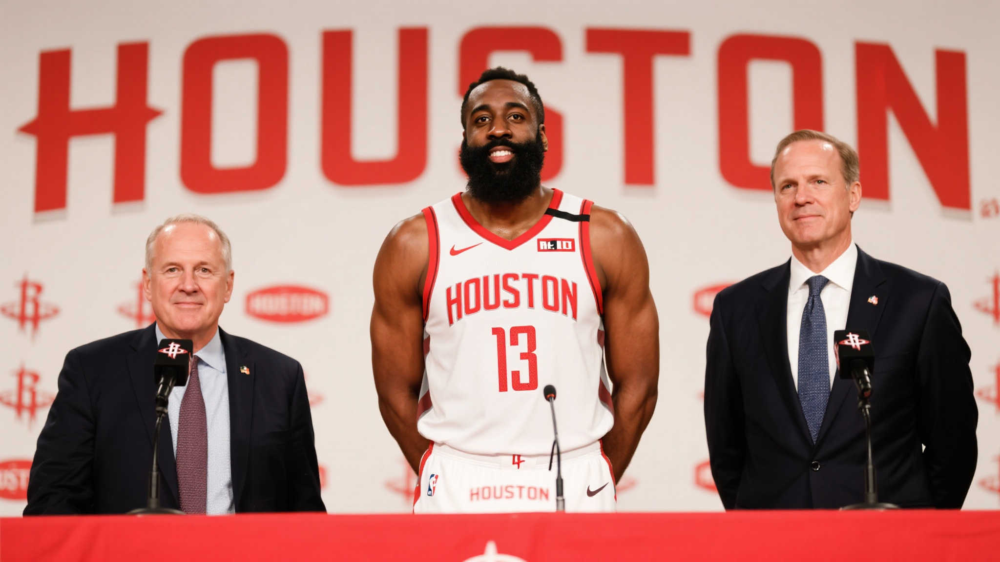 对于过往数个赛季绩效平平、急需改变现状并重回巅峰行